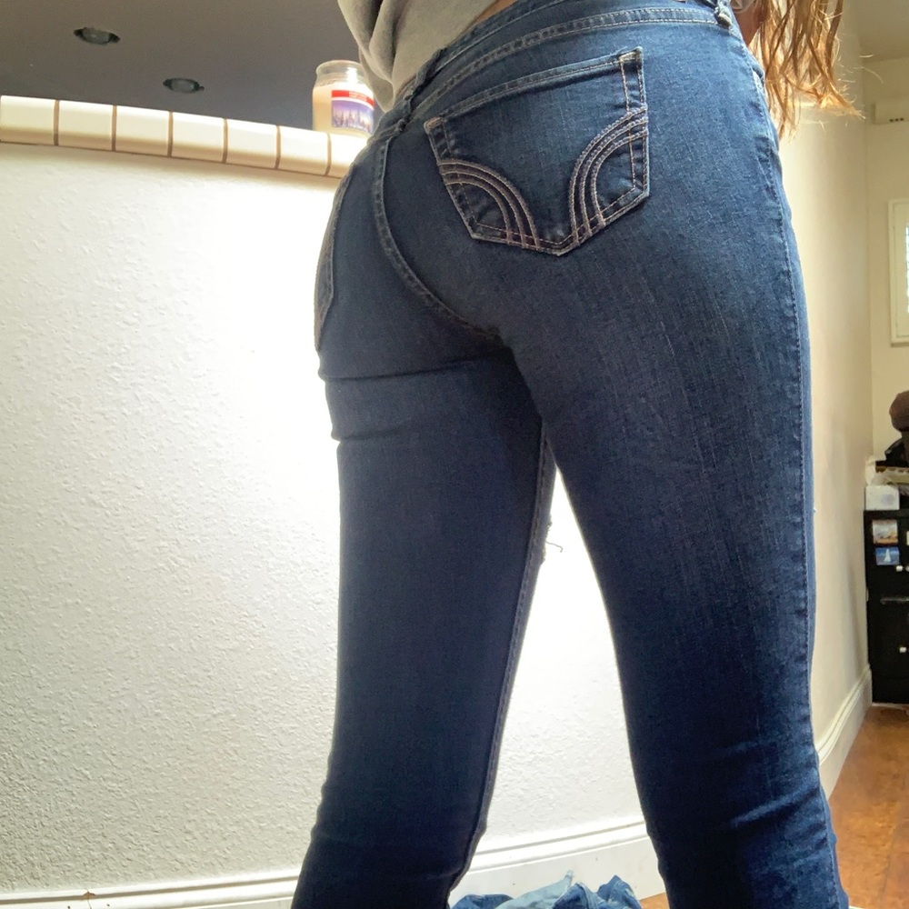Hollister ripped on knees jeans.